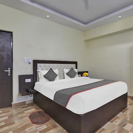 Collection O Starfield Hotell Lucknow Exteriör bild