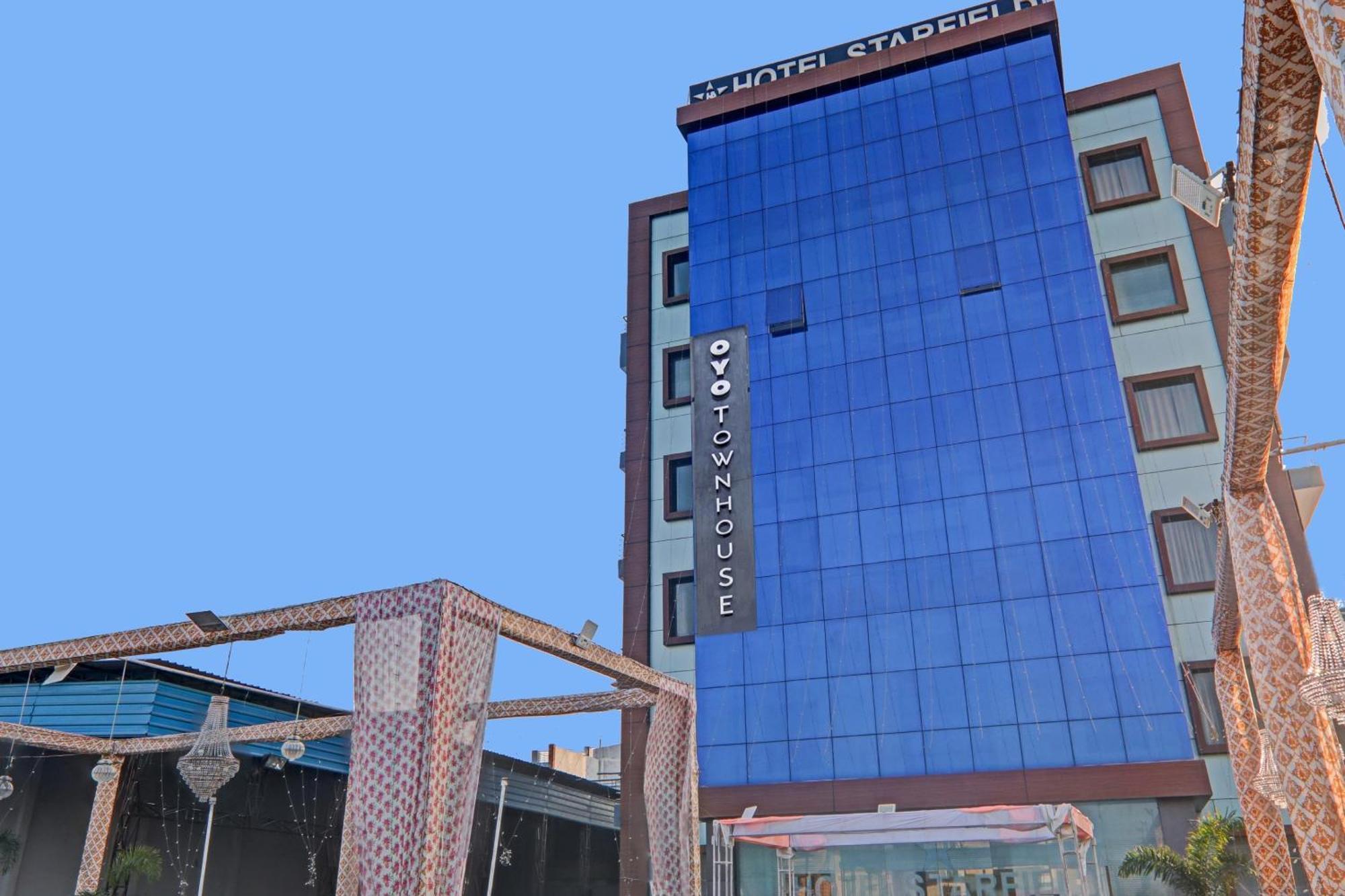 Collection O Starfield Hotell Lucknow Exteriör bild