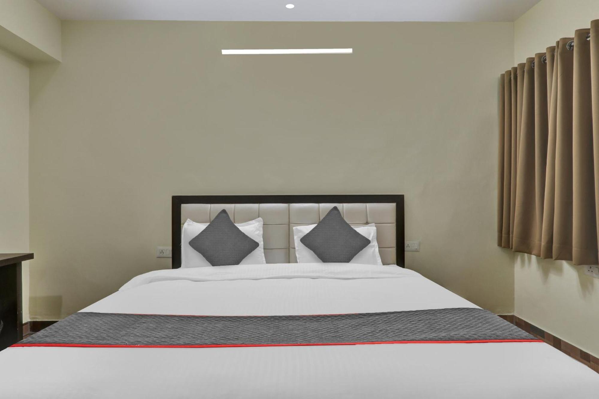 Collection O Starfield Hotell Lucknow Exteriör bild