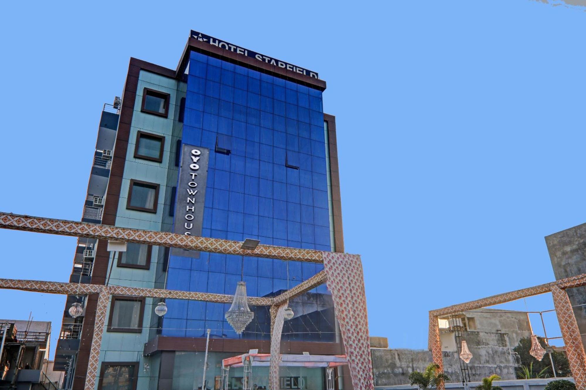 Collection O Starfield Hotell Lucknow Exteriör bild