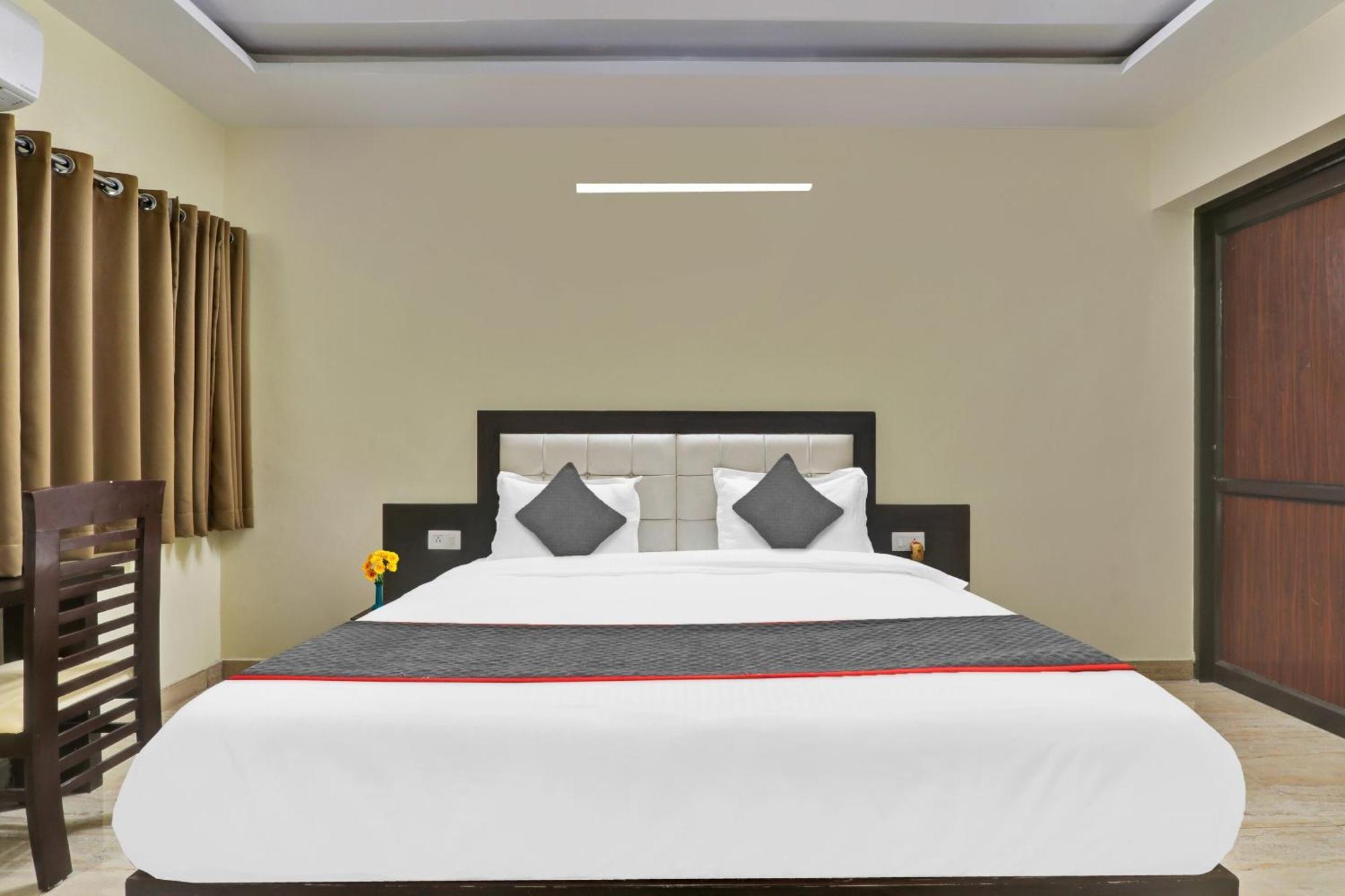 Collection O Starfield Hotell Lucknow Exteriör bild