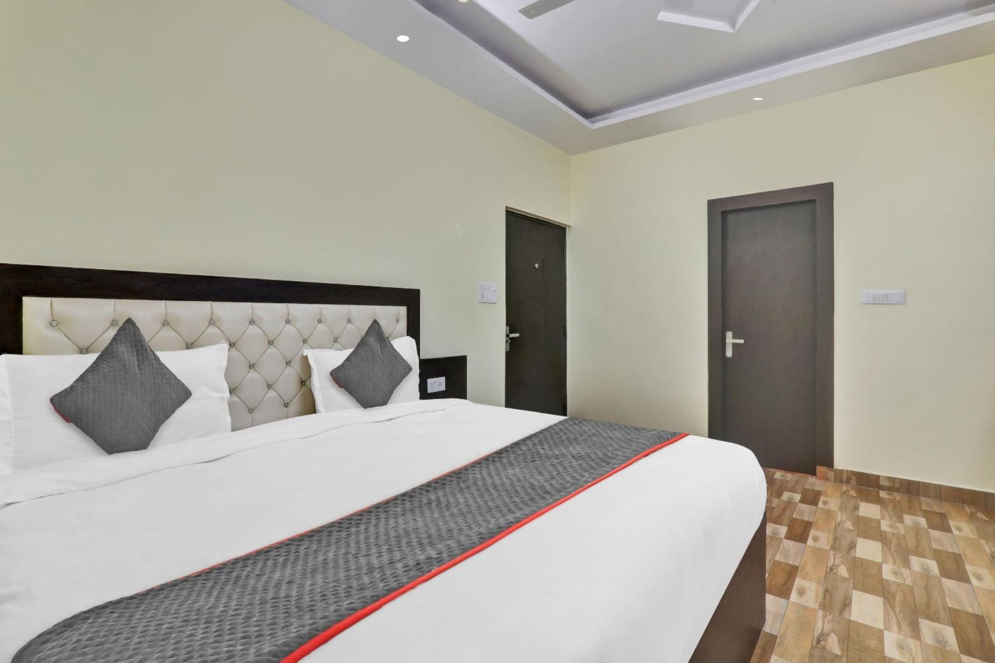 Collection O Starfield Hotell Lucknow Exteriör bild